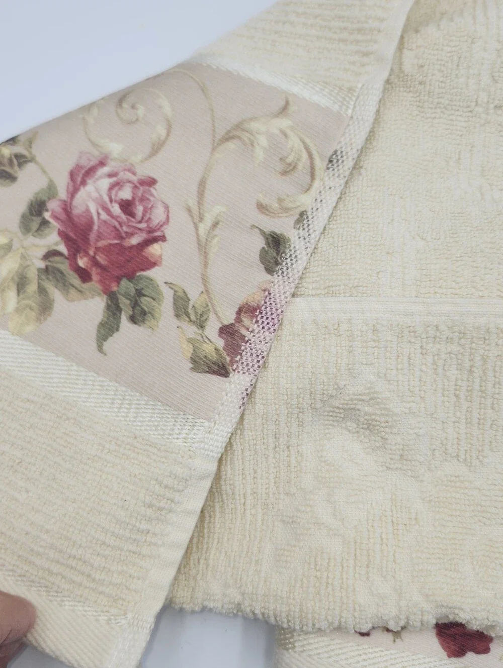 Lot of 4 Crosshill Towel pink floral Roses guest hand towel face